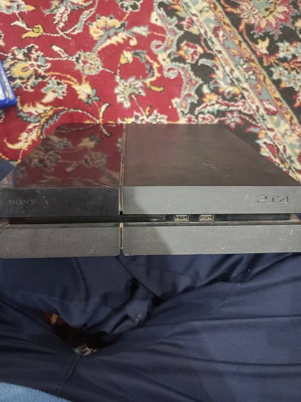 PlayStation 4 with 2 controllers original 5