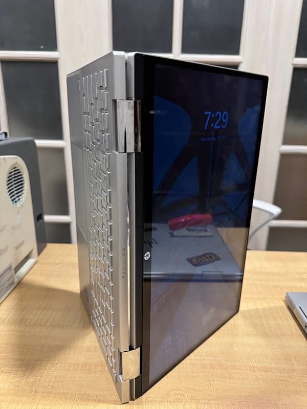 HP Pavilion x360 15 i5 12th gen 256gb 5
