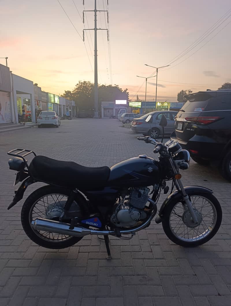 Suzuki GS 150 2016 2