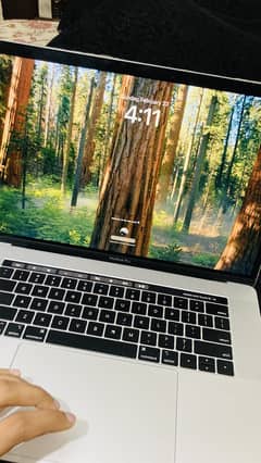 Apple Macbook Pro 2018 (32GB RAM - 512GB storage, Intel Core i7)