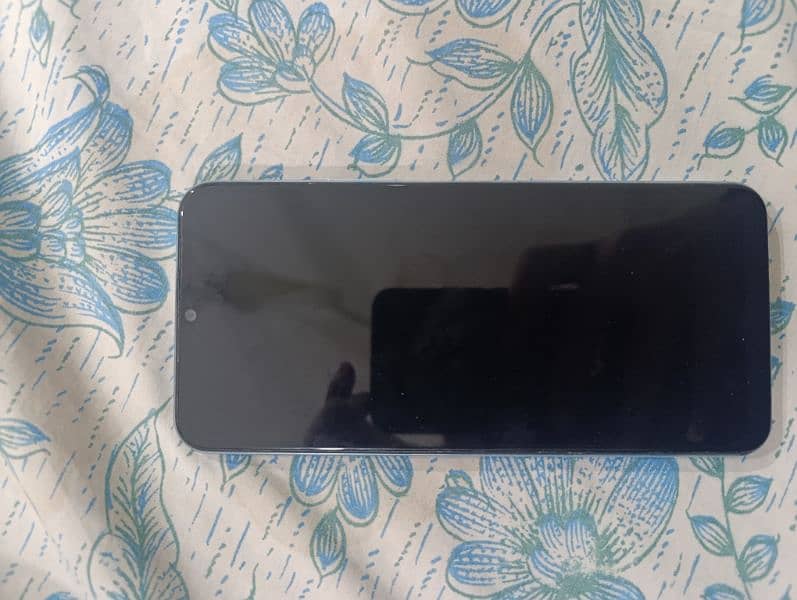 vivo y21 . . . good condition . . . pta approved. . . kit . . . 8/10 1