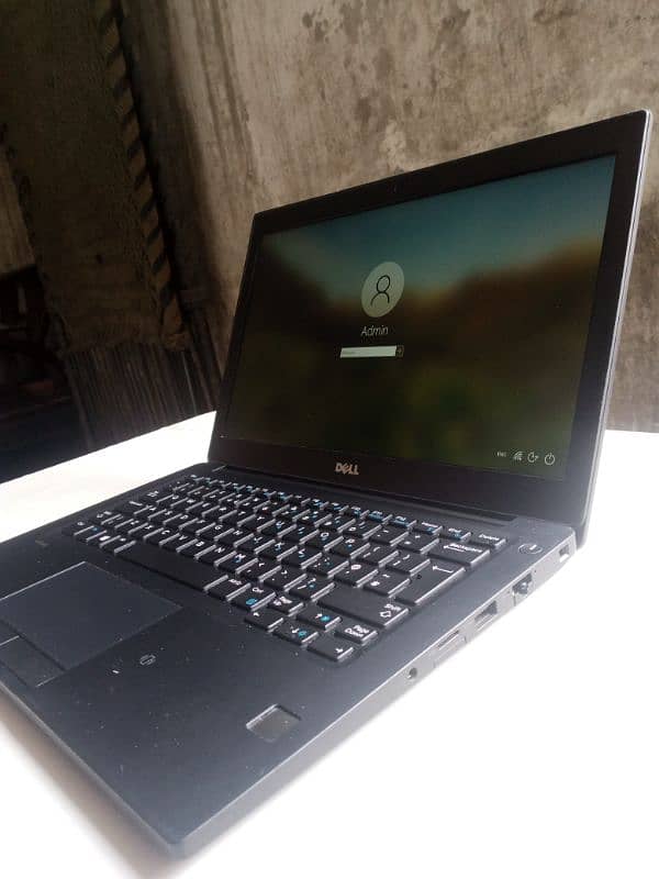 Dell Latitude 7280 Core i7 6th Gen 8GB Ram 256GB SSD 2