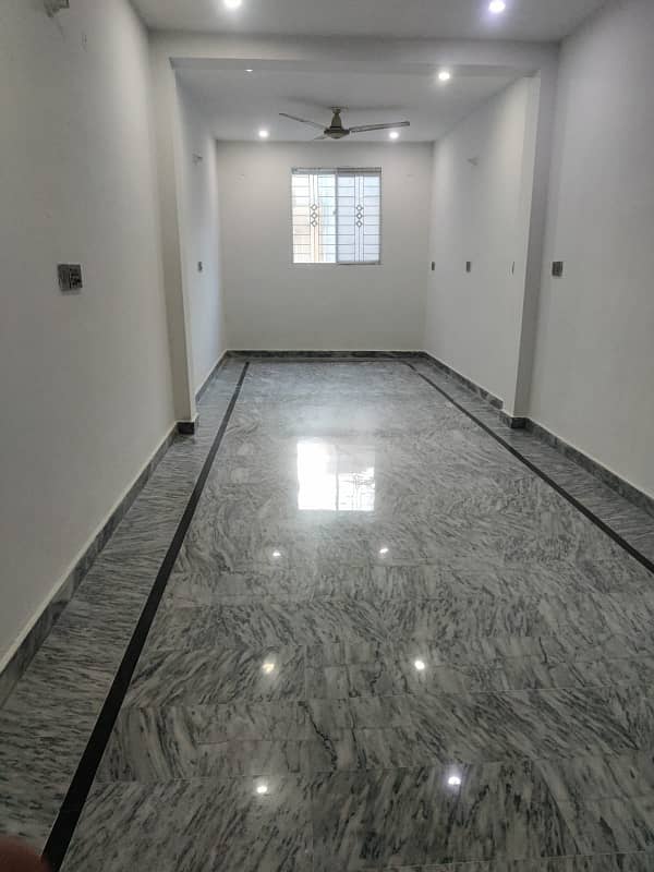 Upper portion of 2.5 Marla available for small family in model town link road 0