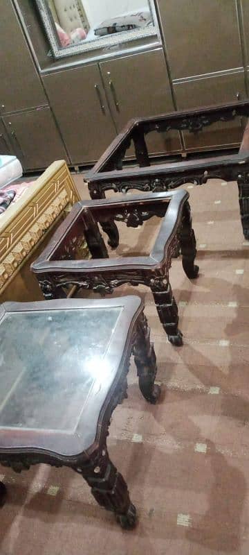 1x Center and 2x side tables (Chinoti tables) 4