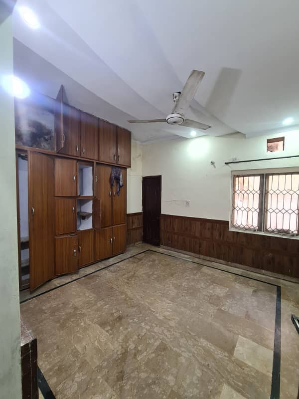 5MARLA MARBLE TILE FLOORING LOWER PORTION FOR RENT IN ALLAMA IQBAL TOWN 2