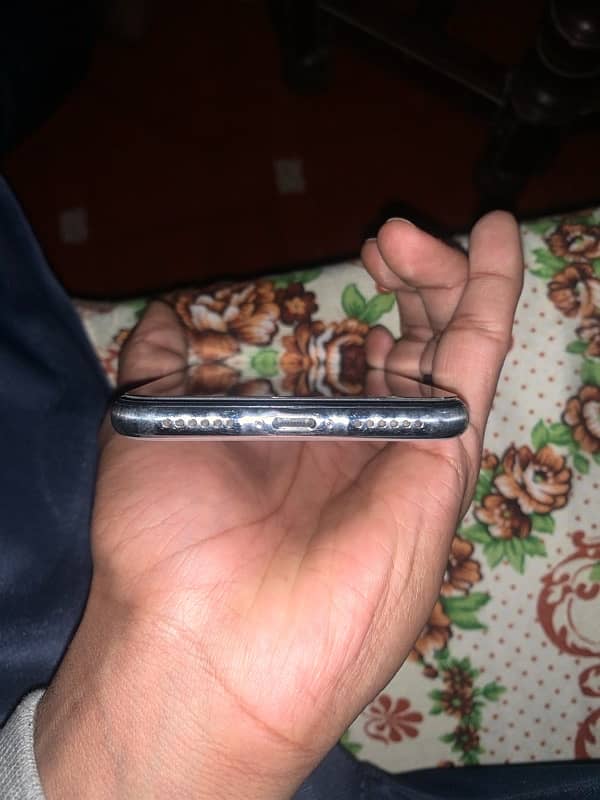 iPhone X 64gb PTA 4