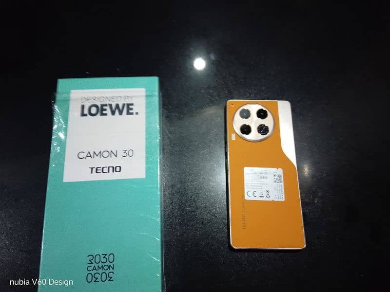 Tecno Camon  30  16 / 256  ,  Box avialable  3months used 10