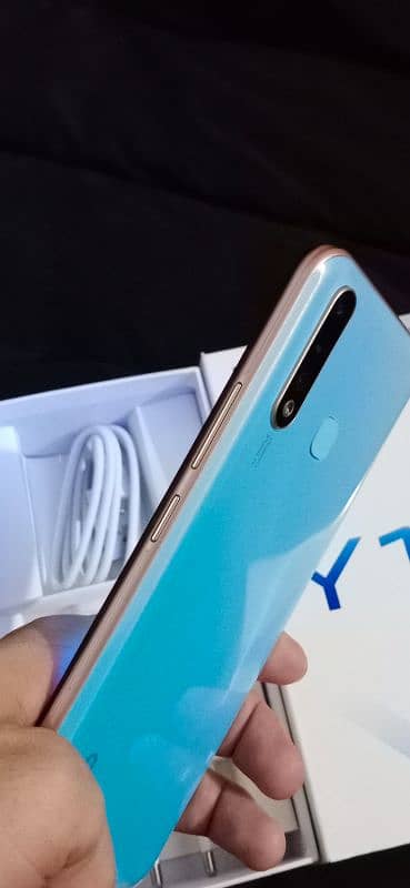 Vivo Y19 128GB & 6GB< Box Charger bi ha Condition bi lush ha 2