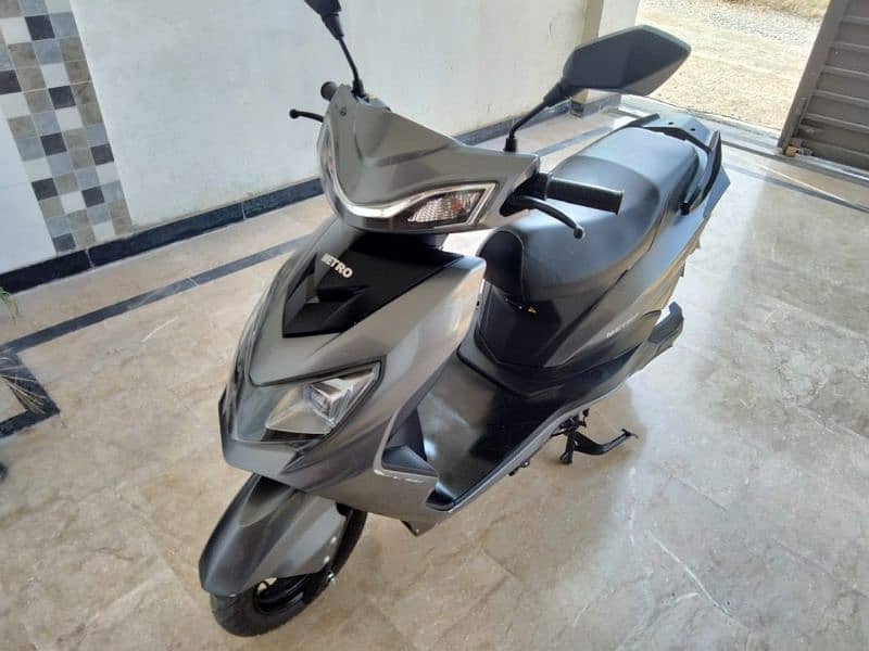 Metro Thrill Scooty 8