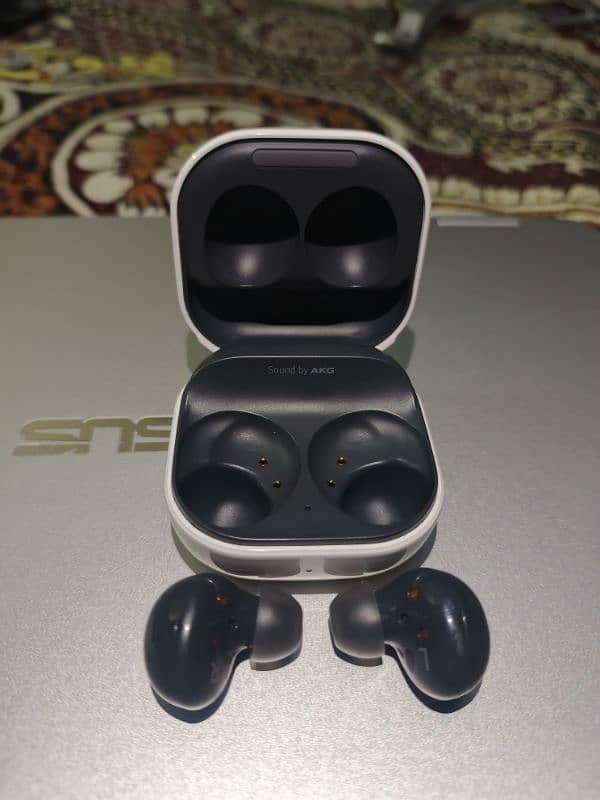 Samsung Galaxy buds 2 4