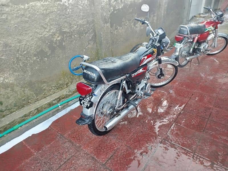 Honda 70 2012 model 7