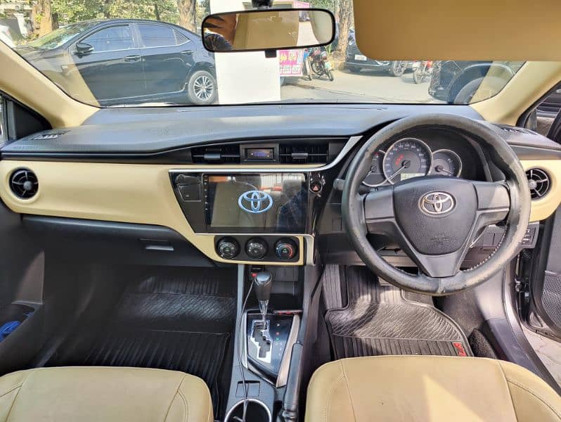 Toyota Corolla GLI 2019 in Excellent Condition 13