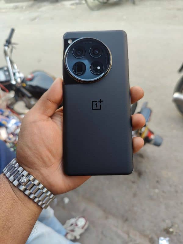 OnePlus 12 official PTA approved 3