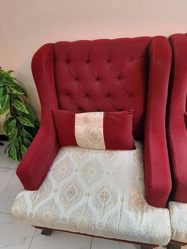 5 seater sofa is available for sell 2