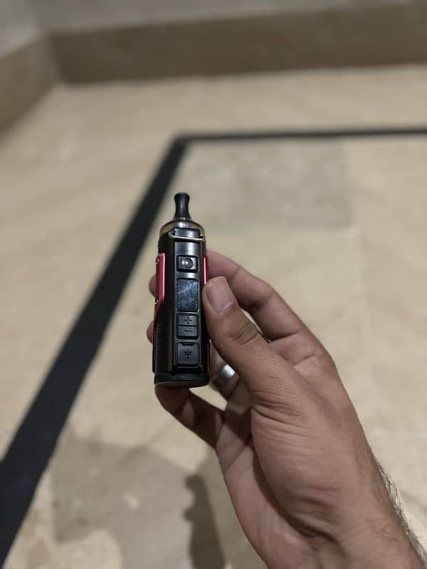 voopoo Argus vape and caliburn pod 13