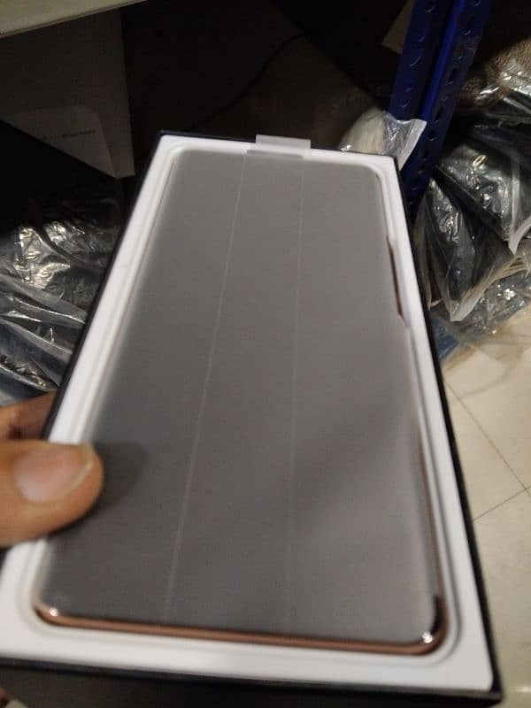 vivo v40e 5g just open box 8.256 1