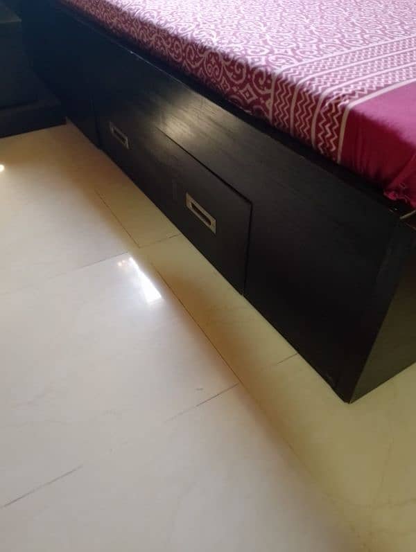 Complete Bedroom Set Best Condition 3