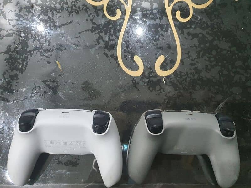 ps5 original controllers 2