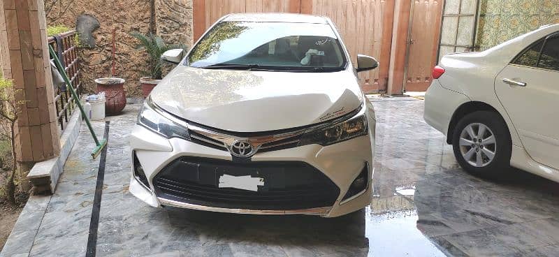 Toyota Corolla GLI 2014 for urgent sale 1