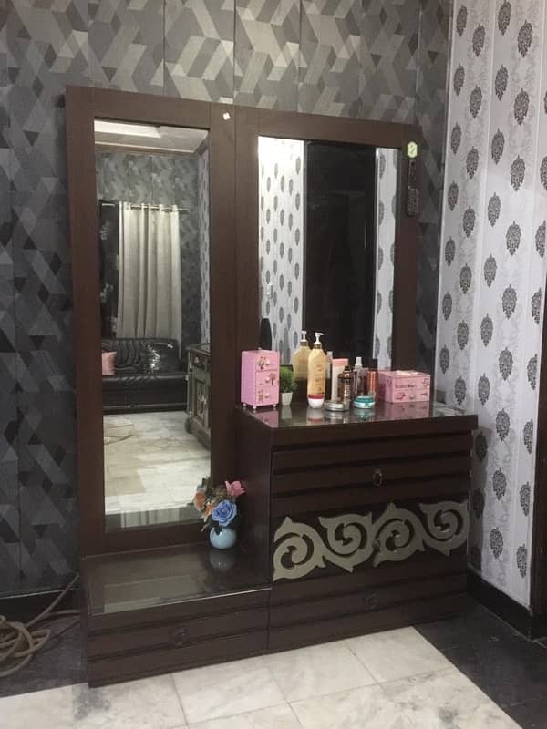 dressing table forsale good condition 0