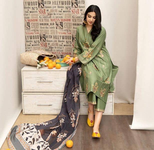 3 Pcs Women's unstitched Embroidered Suit in lawn 0