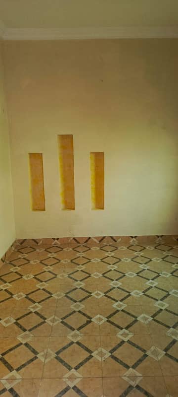 Pcsir ph2 lahore 9 Marla house for sale 9