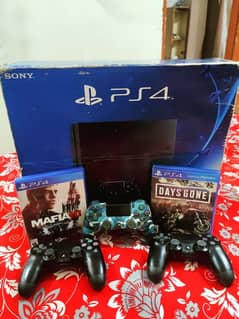 PS4 With 3 Controllers & 6 Games