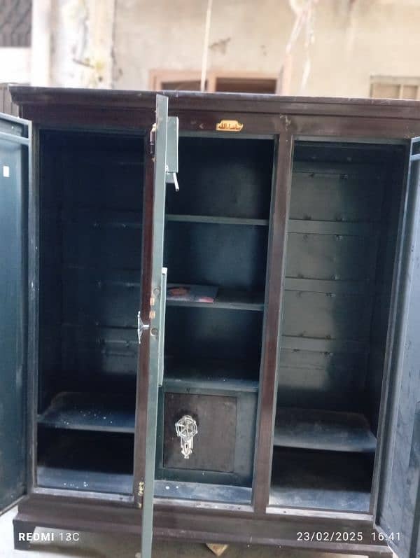 safe almari 3 door iron special 1