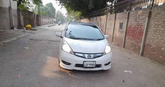 Honda Fit Aria 2012