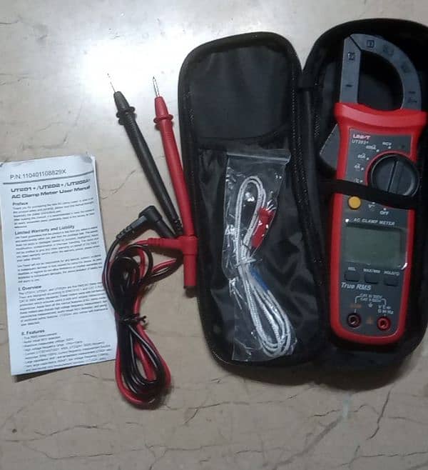 Uni-t Digital Clamp Meter Just Like New Only 1, 2 Time Used 6