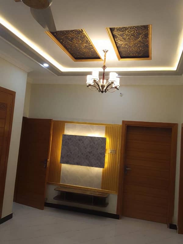 4.5 Marla house for sale in gulberg city 8