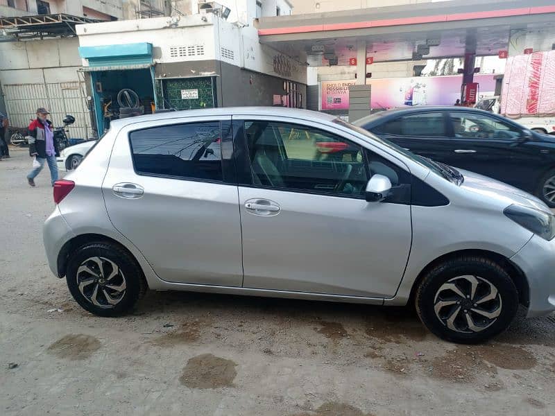 Toyota Vitz 2015 2