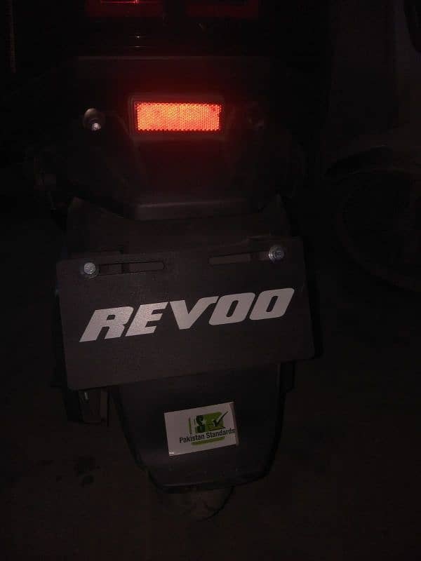 Revoo electric bike 2