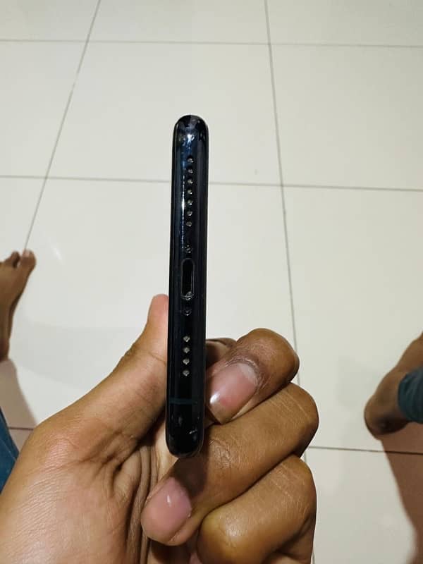 iphone 11 pro max 256gb pta approved 7