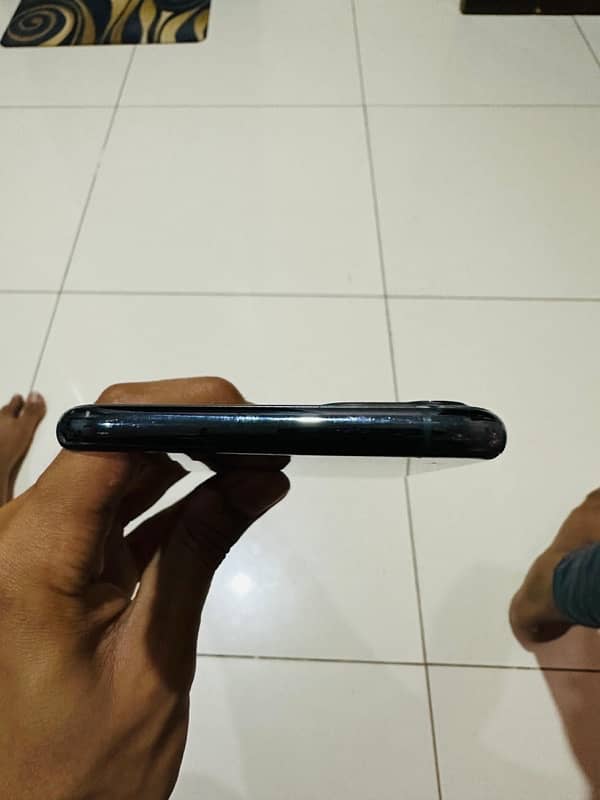 iphone 11 pro max 256gb pta approved 8