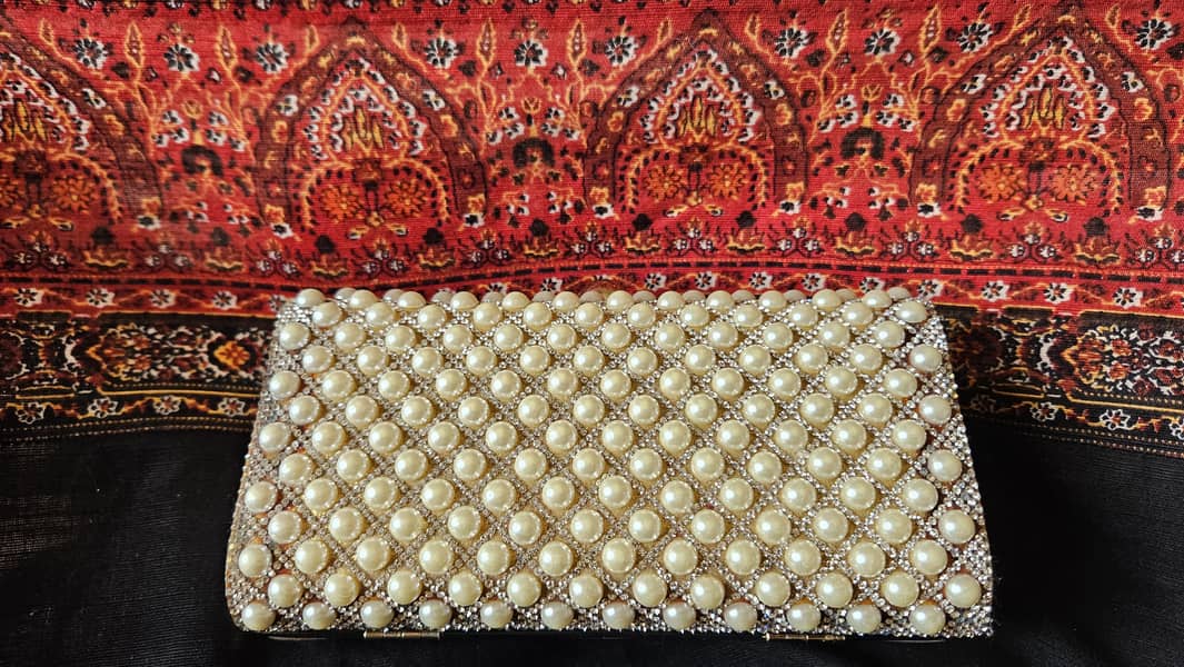 Tesoro embellished clutches used only once 1