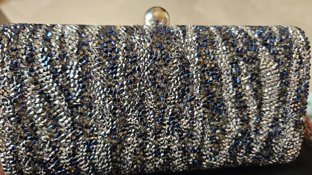 Tesoro embellished clutches used only once 4