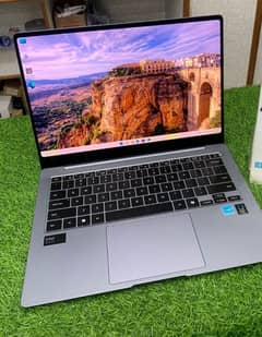 SAMSUNG GALAXY BOOK4 PRO CORE ULTRA 7 FOR SALE