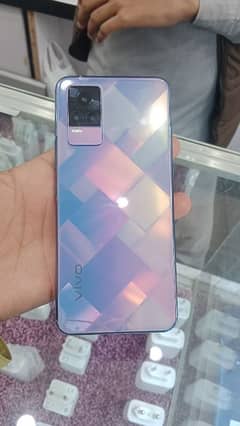 Vivo V21e condition 10 by 10 with box and charger