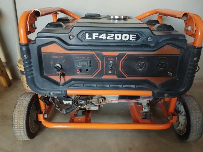 LIFAN Generator 2.8 kw /3.5 kVA - LF4200E - Self Start Petrol n Gas 6