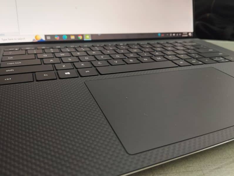 XPS 15  9500  i7 10th Gen 32GB 1TB 3