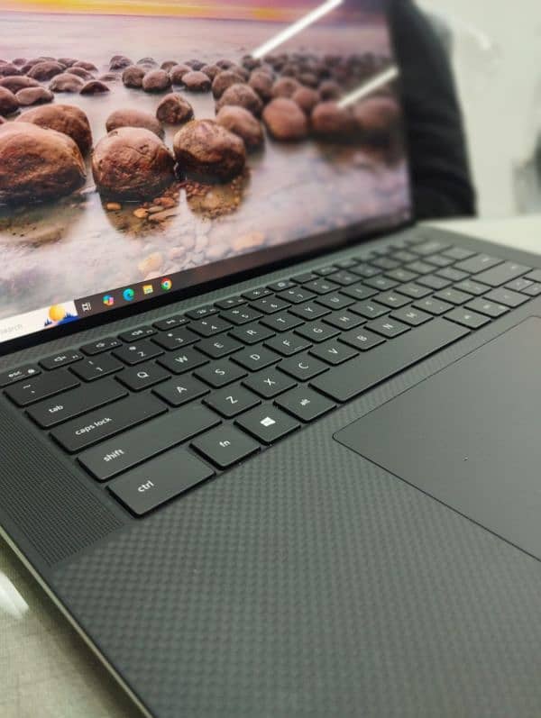 XPS 15  9500  i7 10th Gen 32GB 1TB 5