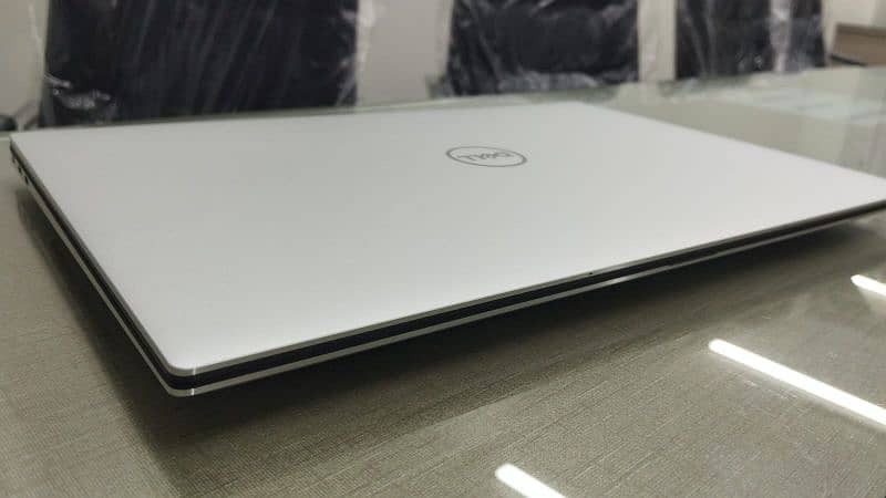 XPS 15  9500  i7 10th Gen 32GB 1TB 10