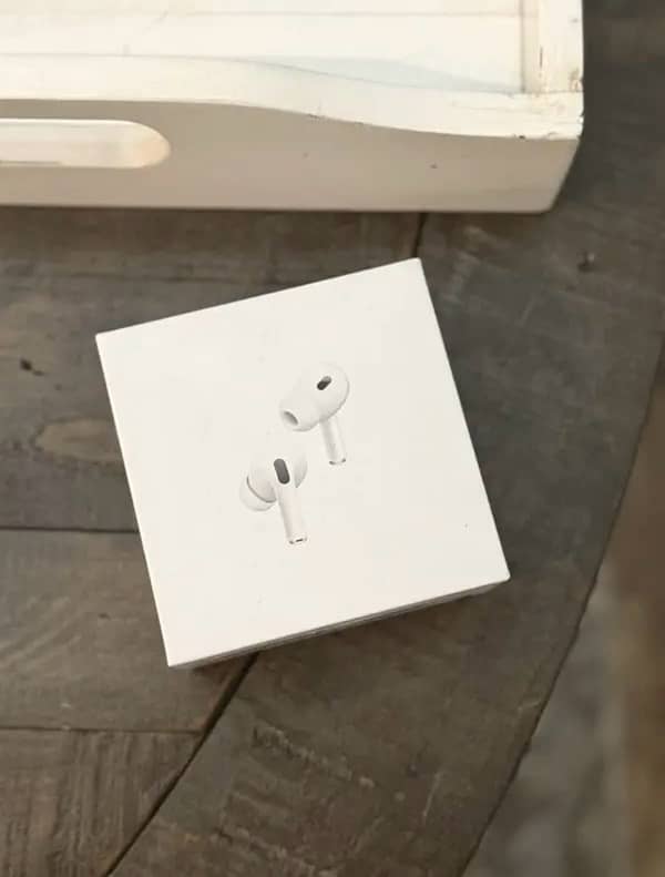 *FOR SALE* Apple AirPods Pro 2nd Generation+ MagSafe charging Case 2