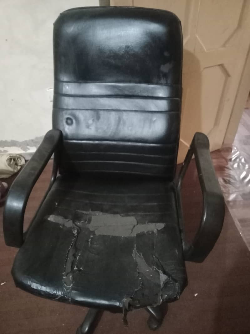 Used revolving chairs 6