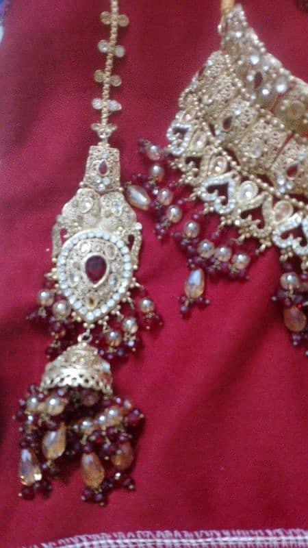 jewelry set golden color mehroon perls 1 time used 4