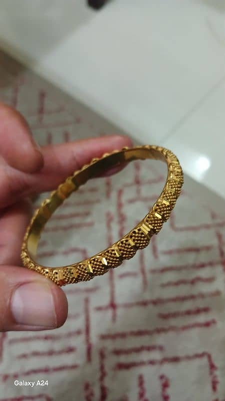 Gold-Tone Textured Bangles 4