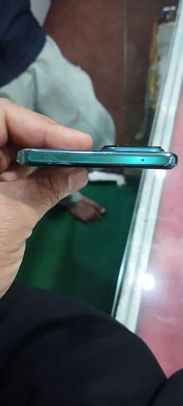 Vivo V30 pro 3