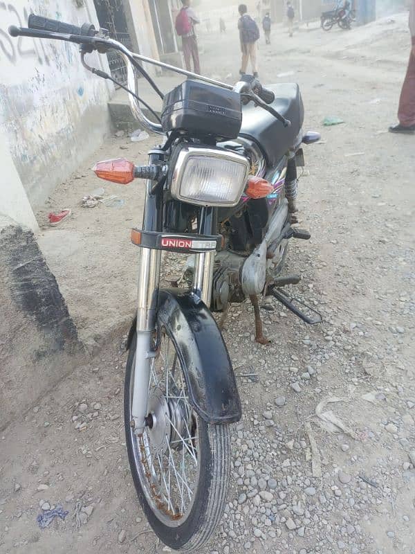 bike boht achi hain 2