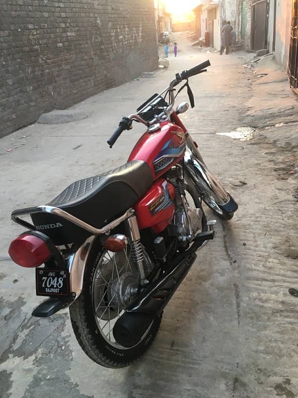 Honda 125 2024 4